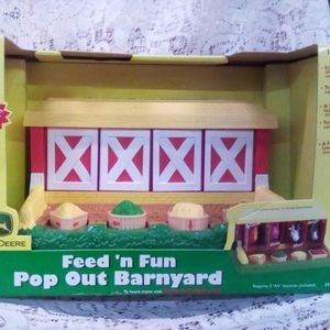 Feed'n Fun Pop Out Barnyard John Deere Toy for Kids.Ages:1 1/2+.